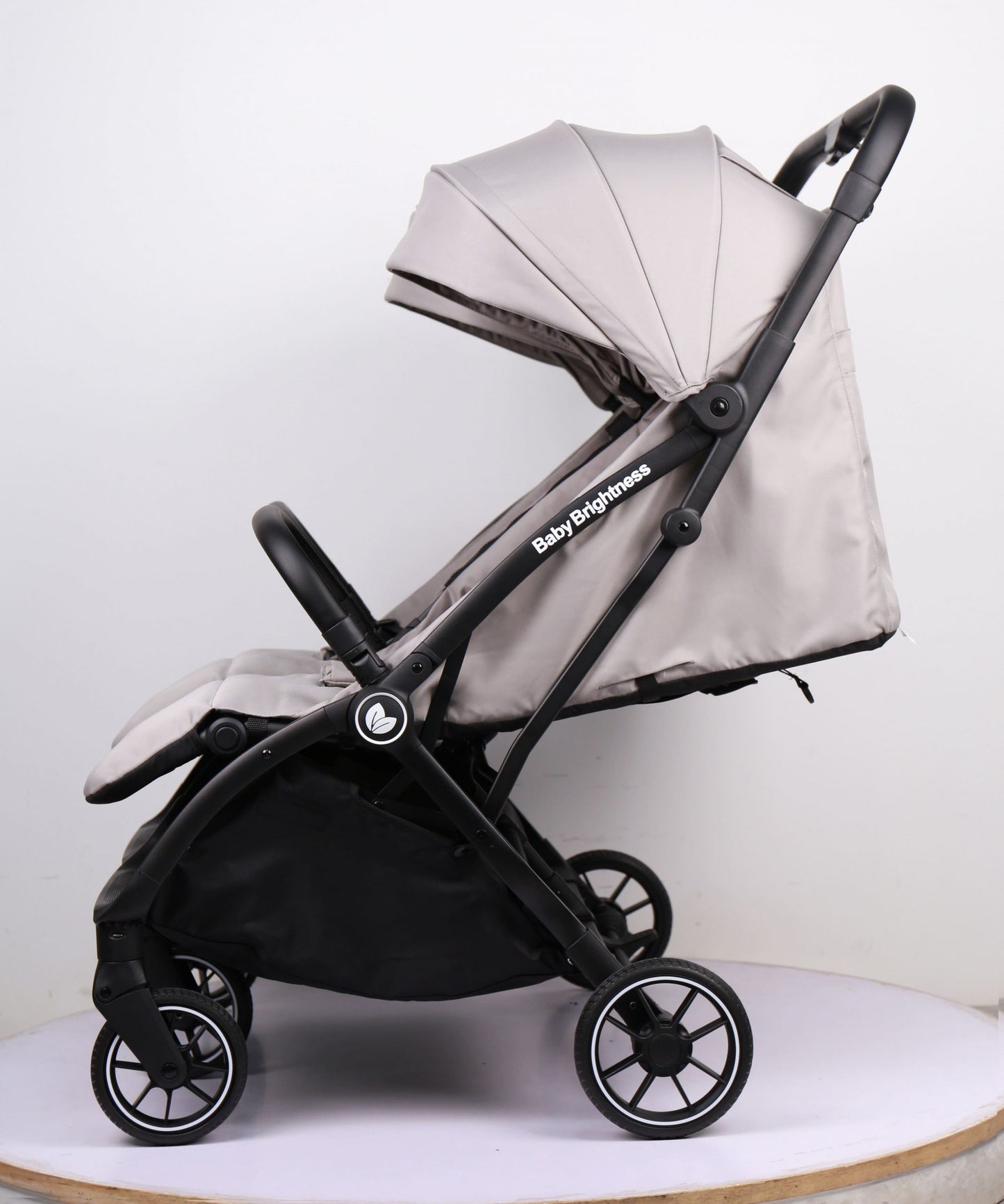 Pre-order Double Pram – FlexGo Duo with Reclining Infant Capsule (Beige) - image 12
