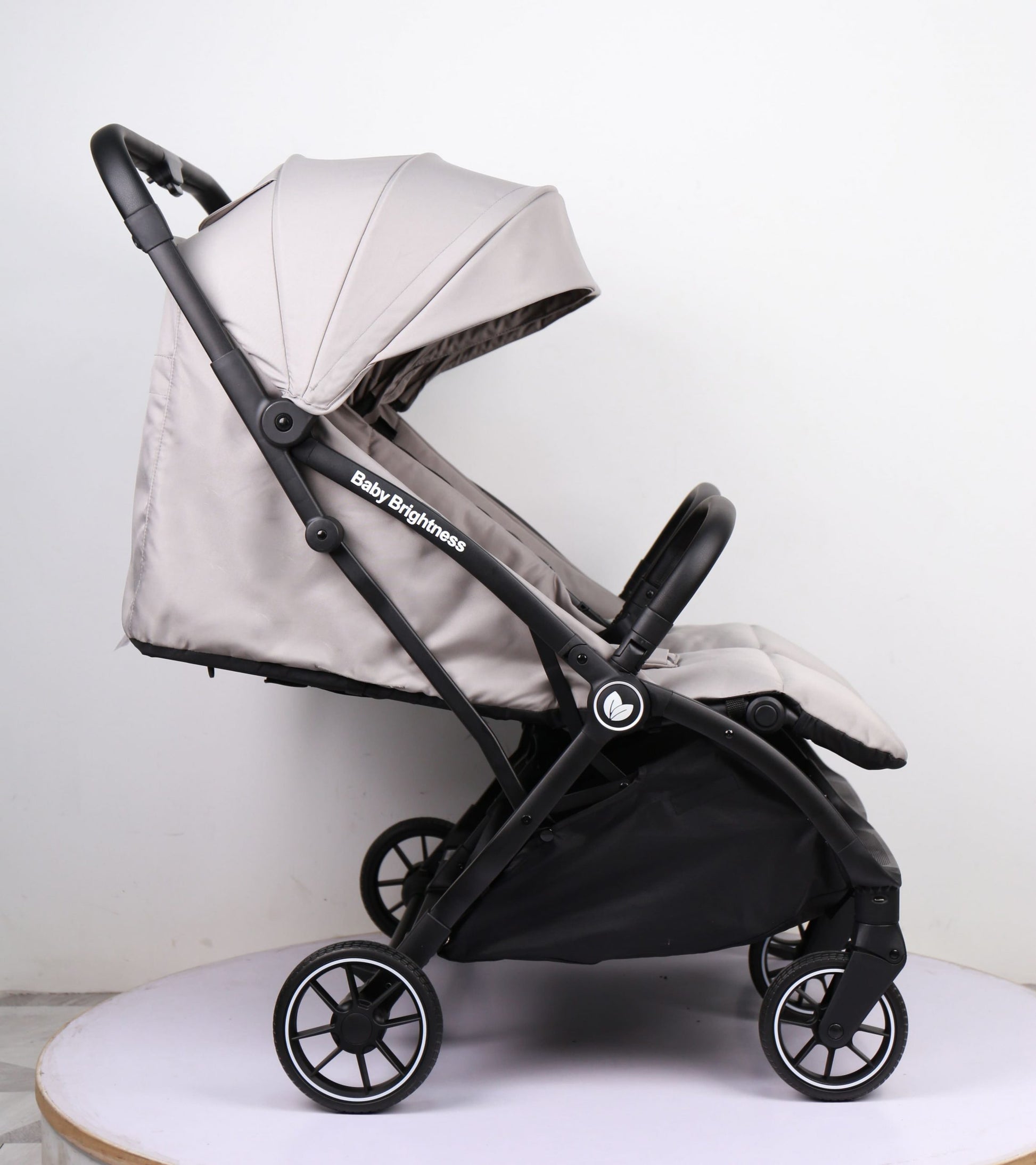 Pre-order Double Pram – FlexGo Duo with Reclining Infant Capsule (Beige) - image 13