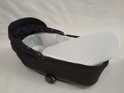 Baby Brightness Luxe Carrycot Black - image 3