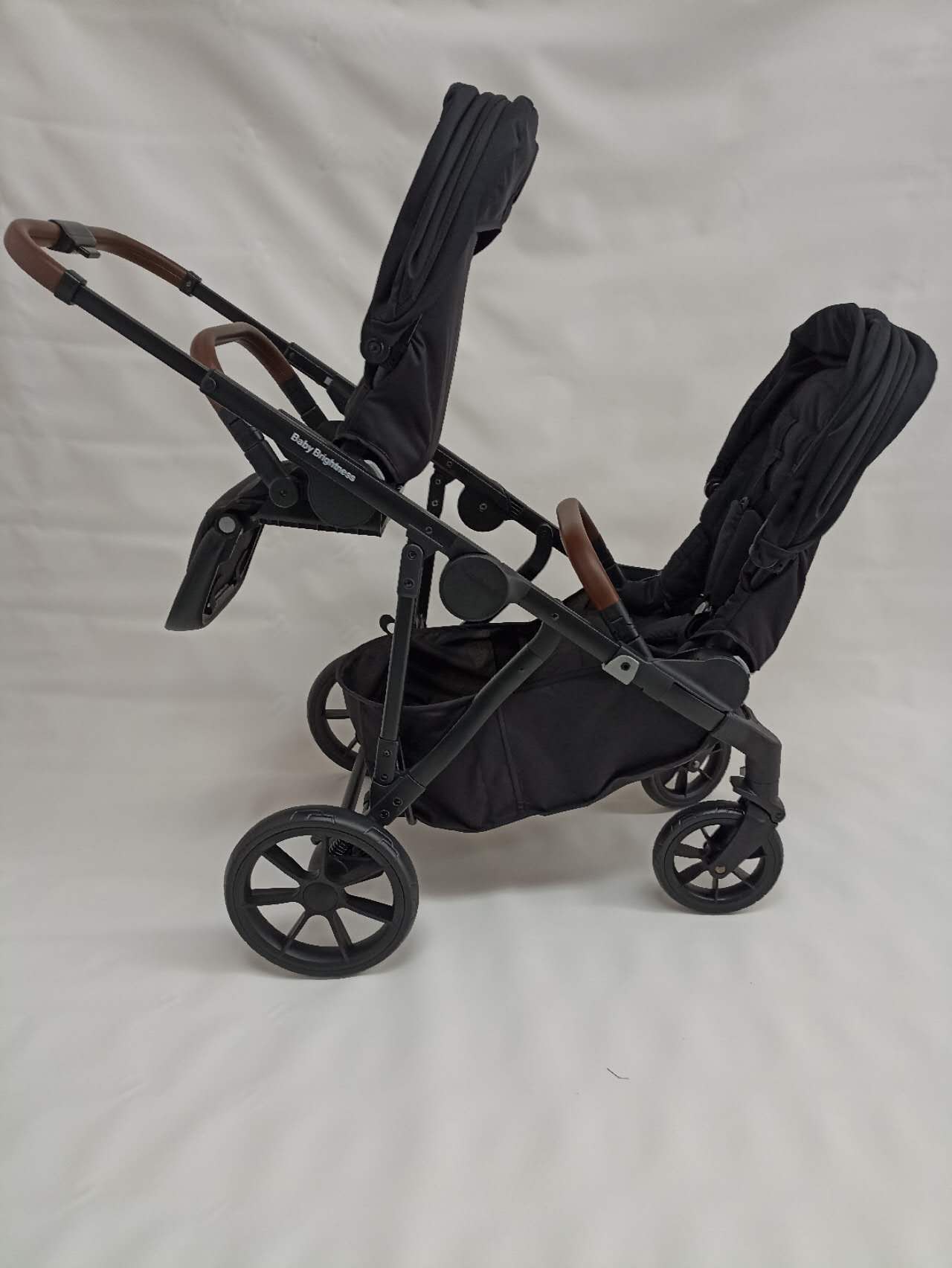 Pre-order Double Pram – Luxe Twin Stroller with Double Bassinets and Reclining Car Seats - image 7