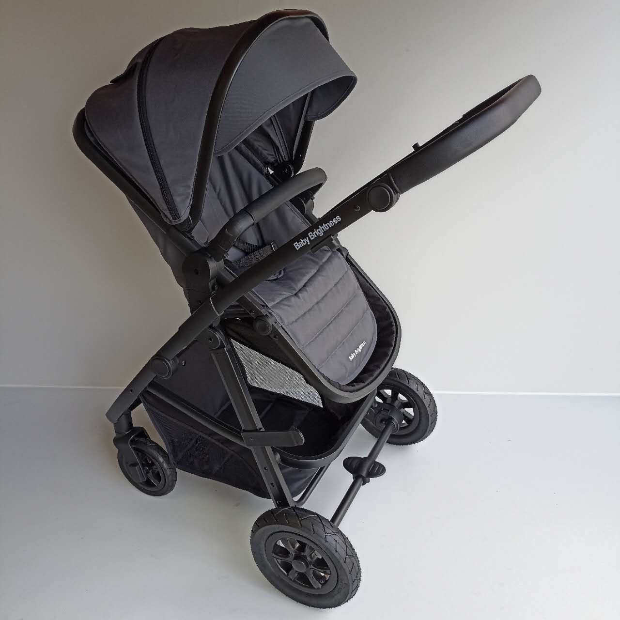 Baby Brightness Palms 2+ baby stroller Black - image 17