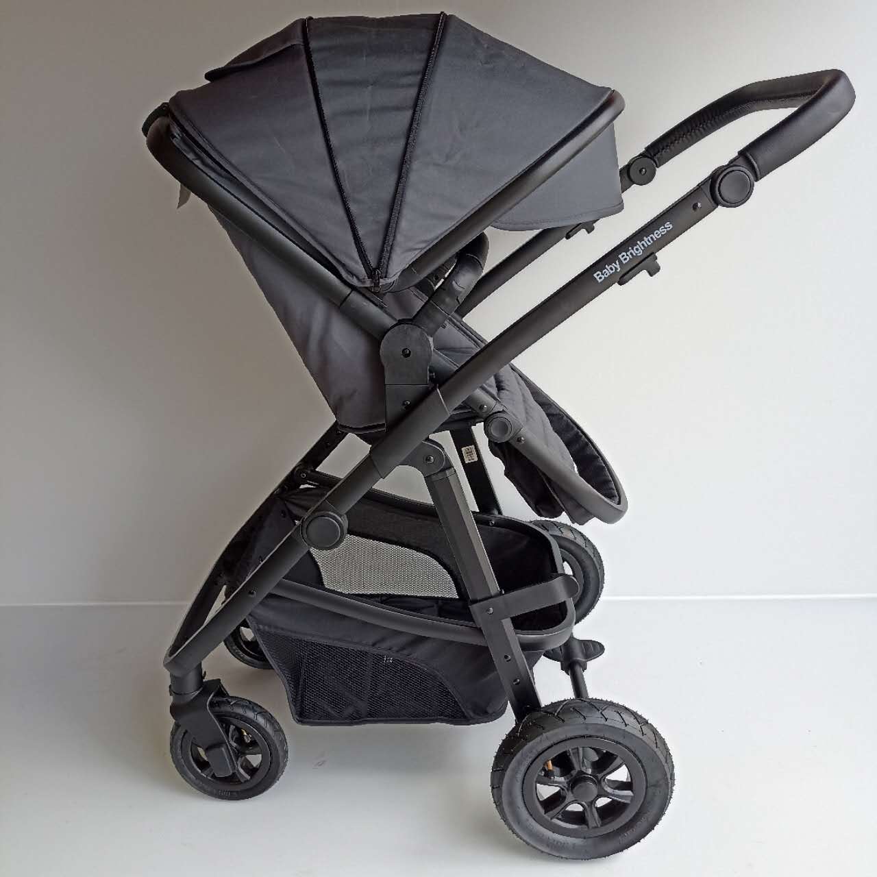 Newborn Pram – Palms 2+ Stroller with Infant Car Seat (Black) - image 17