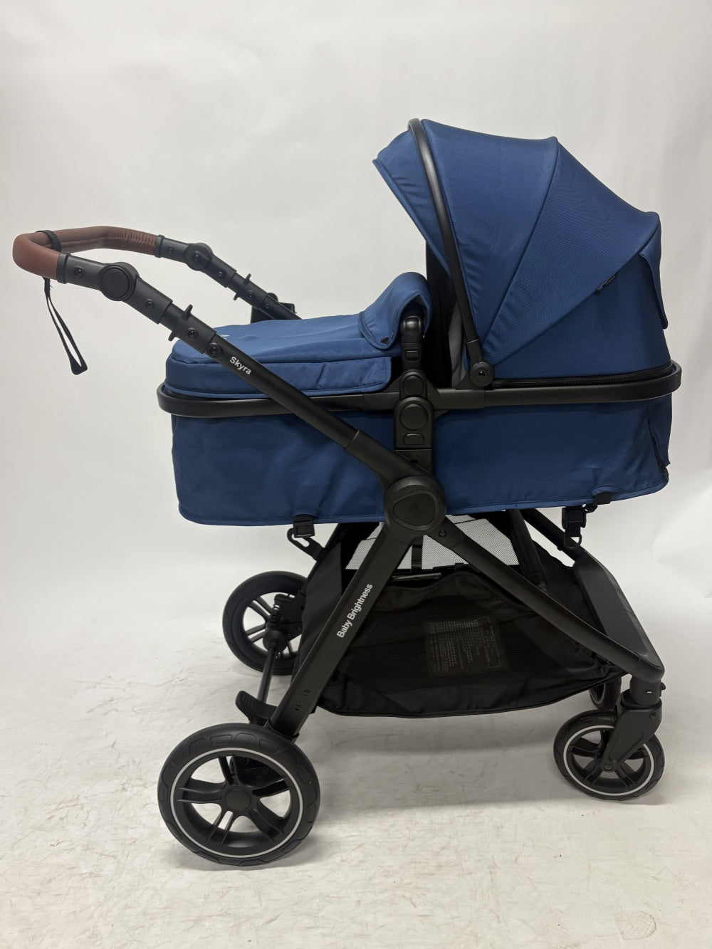 Pre-order Skyra 2-in-1 Newborn Pram & Bassinet Stroller with Car Seat and ISOFIX Base (Blue)