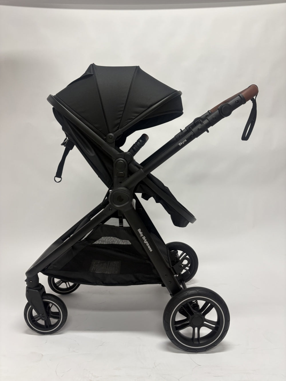 Pre-order Skyra 2-in-1 Newborn Pram & Bassinet Stroller with Car Seat and ISOFIX Base (Black)