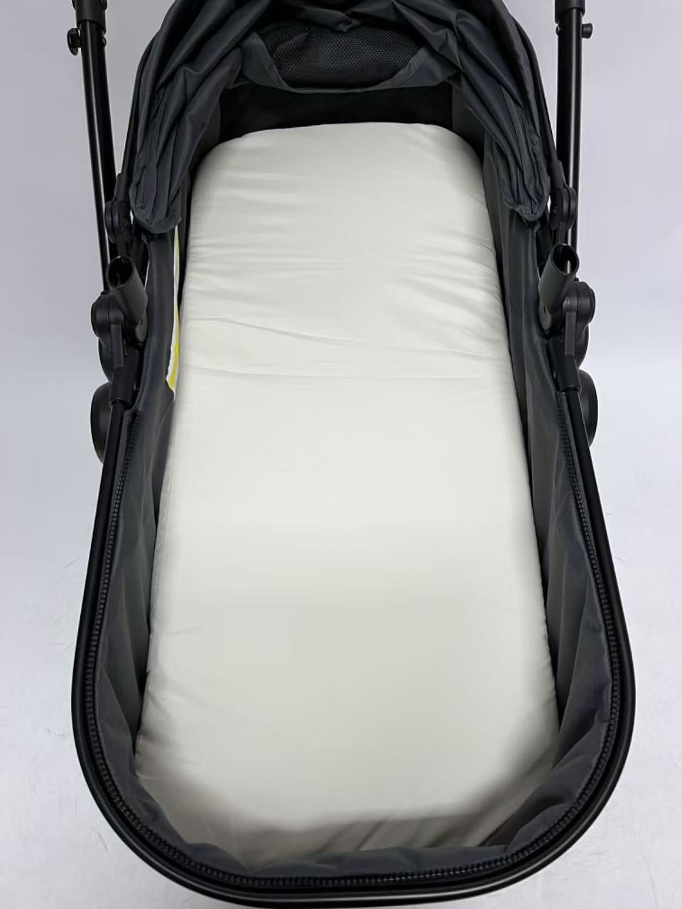 Skyra 2-in-1 Newborn Pram & Bassinet Stroller（Black/Gold） - image 21