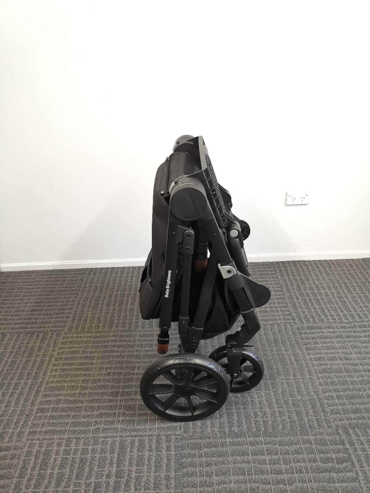 Pre-order Double Pram – Luxe Twin Stroller with Reclining Car Seat and Rotating ISOFIX Base - image 11